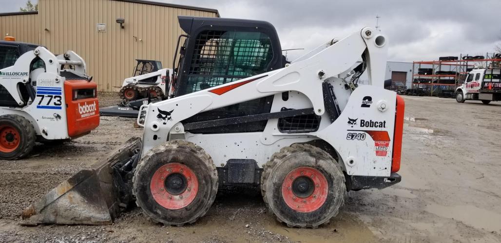 BOBCAT S740
