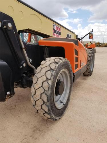 JLG 943