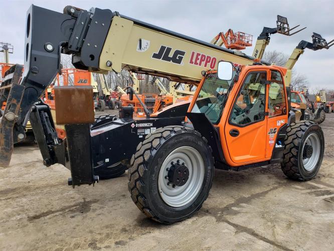 JLG 1055