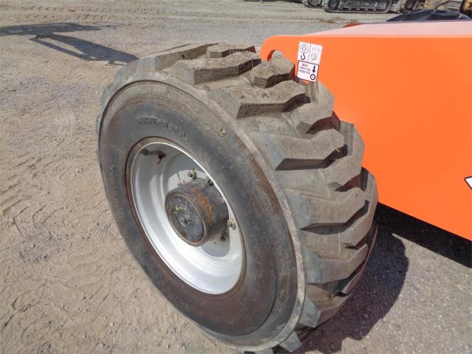 JLG 660SJ