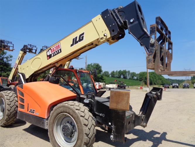 JLG 1055