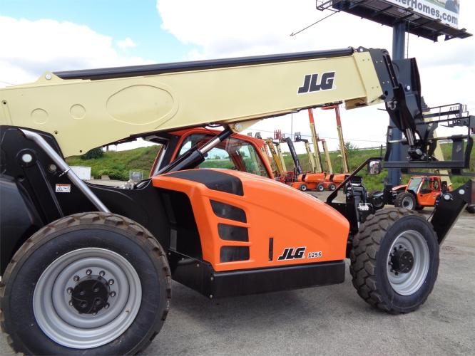 JLG 1255