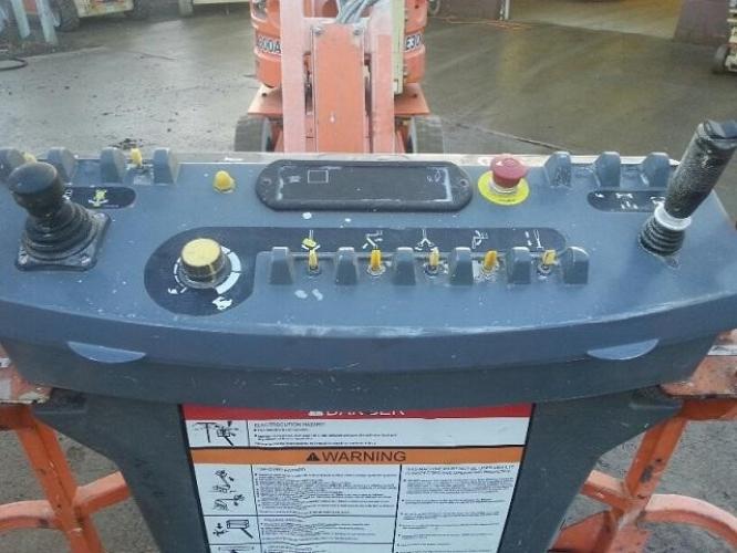JLG E300AJP