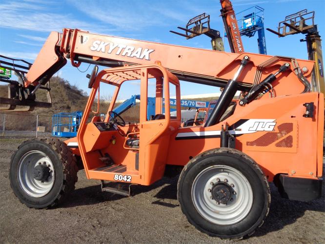 SKY TRAK 8042