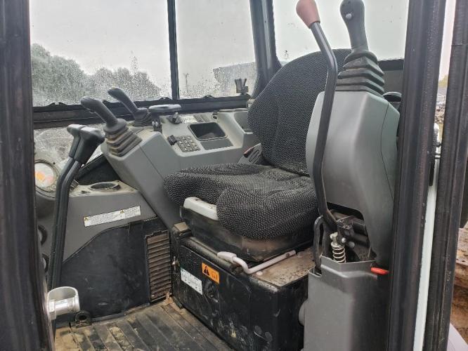 BOBCAT E35