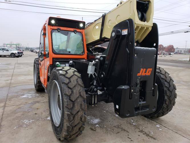 JLG 742
