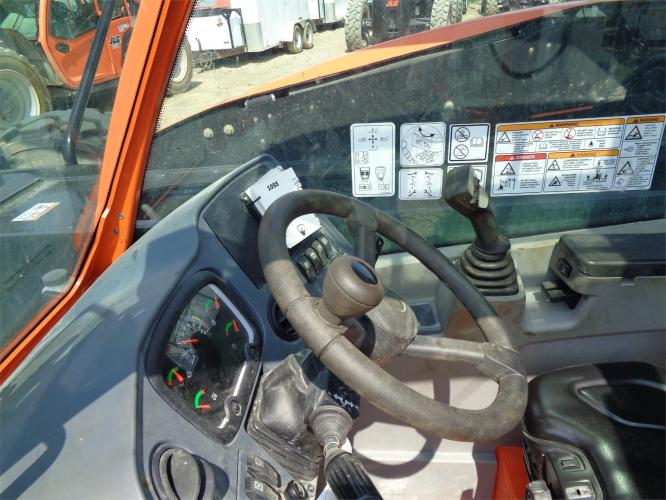 JLG 1055