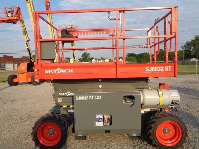 SKYJACK SJ6832RT