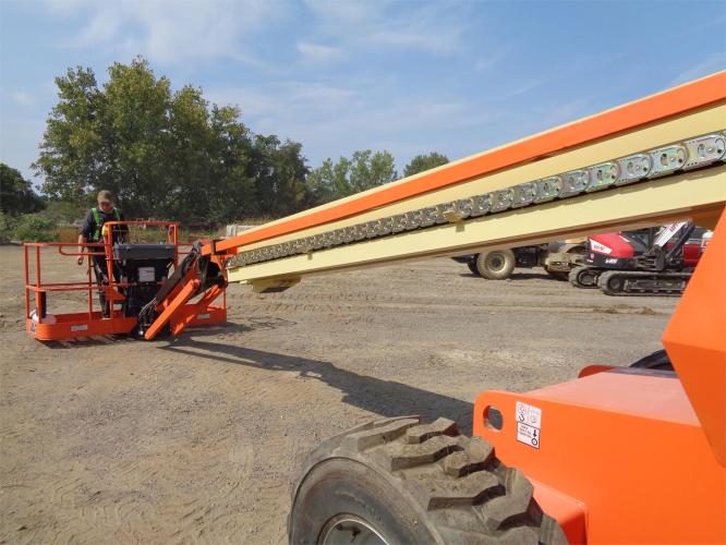 JLG 660SJ