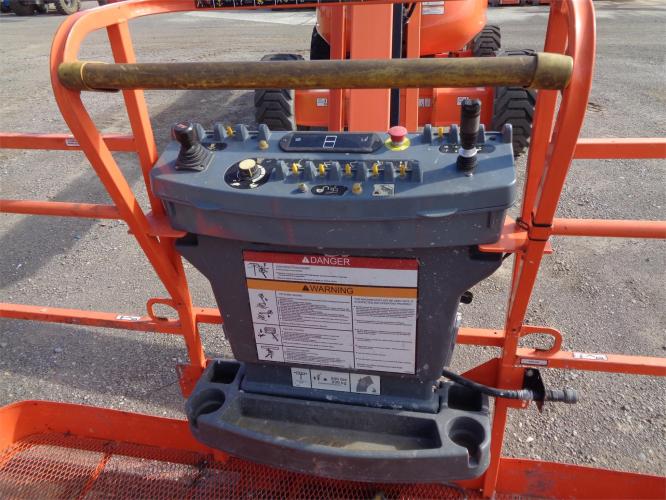 JLG 600AJ