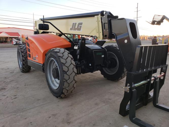 JLG 943