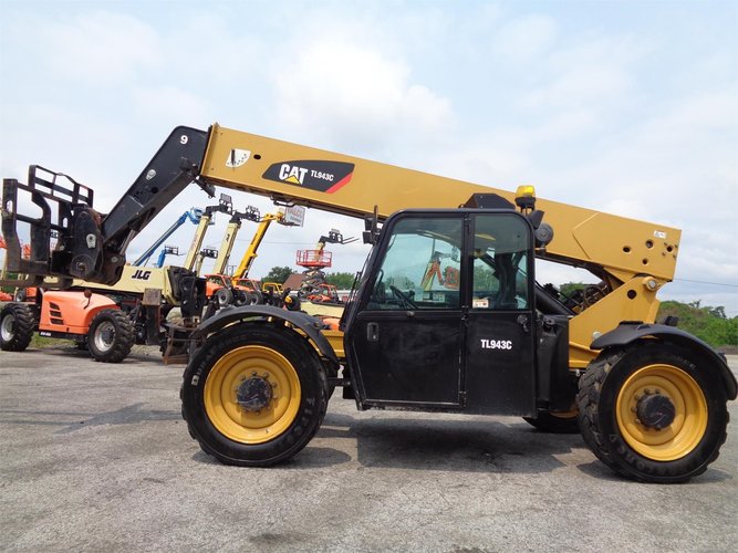 CATERPILLAR TL943C