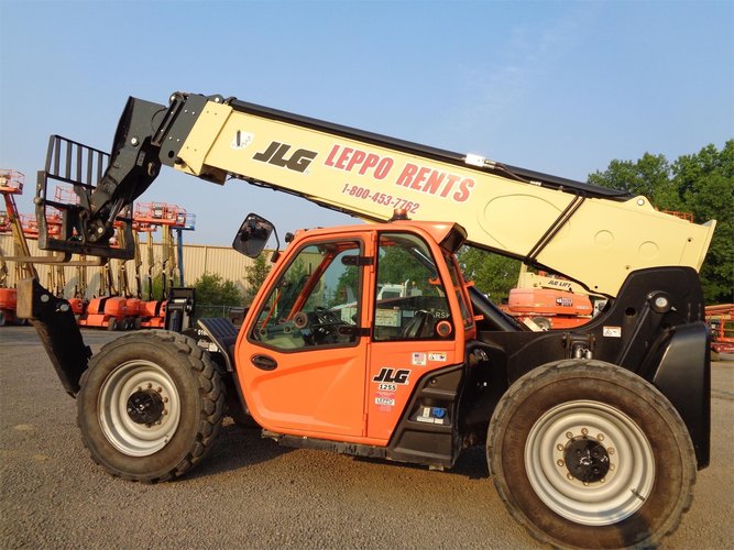 JLG 1255
