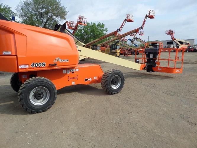 JLG 400S