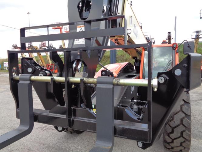 JLG 1255