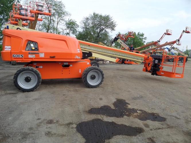 JLG 600S