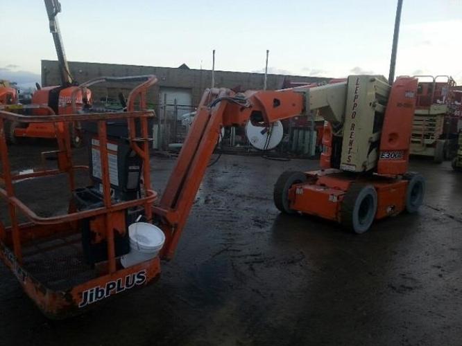 JLG E300AJP