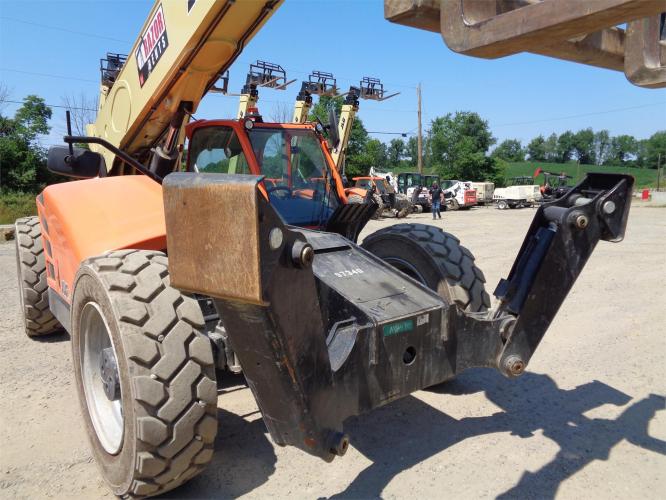 JLG 1055