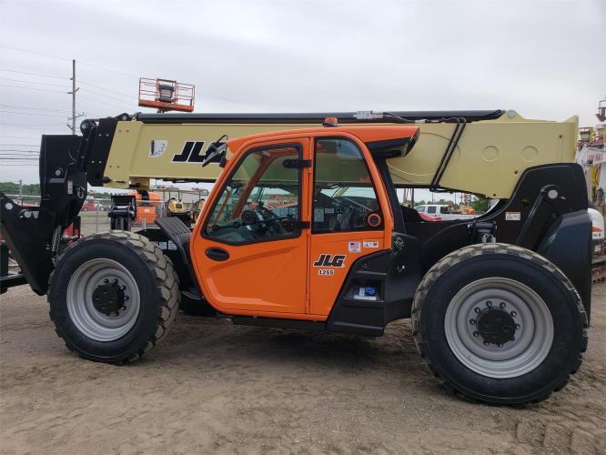 JLG 1255