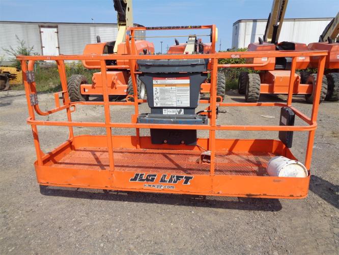 JLG 660SJ