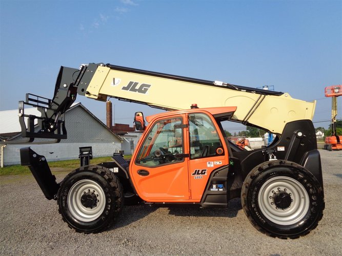 JLG 1055