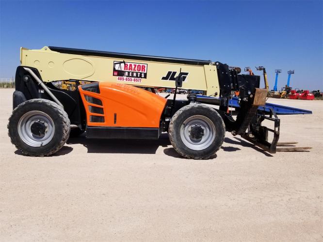JLG 1055