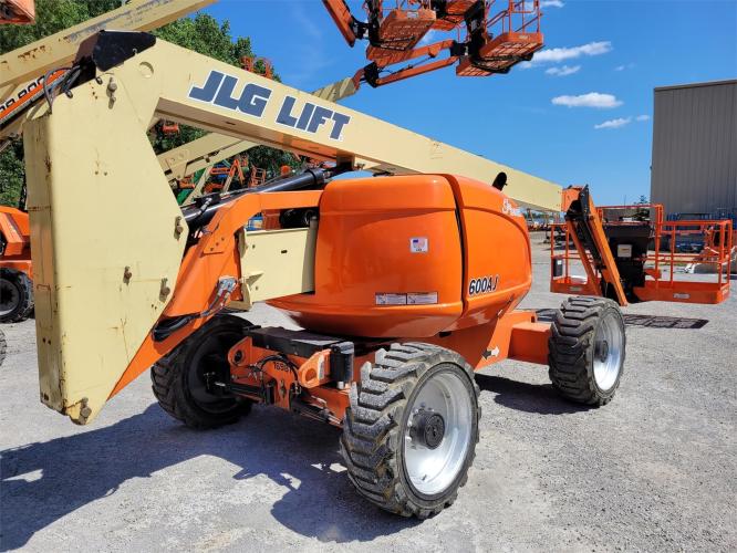 JLG 600AJ