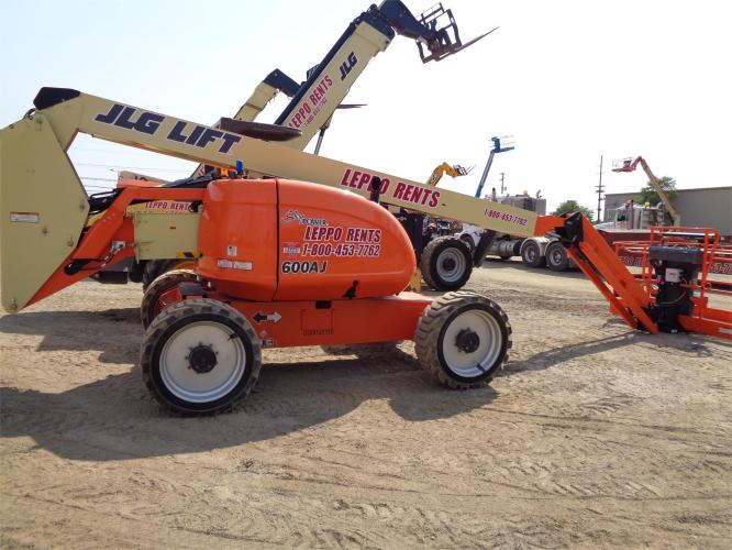 JLG 600AJ