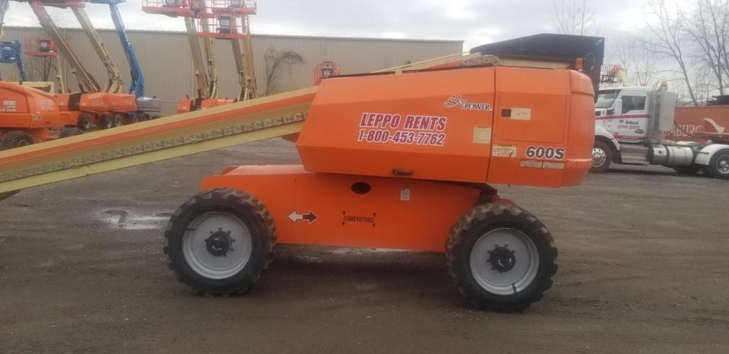 JLG 600S