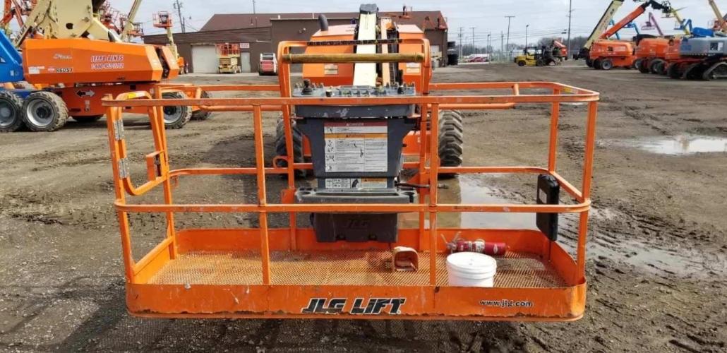 JLG 600S