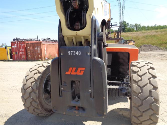 JLG 1055