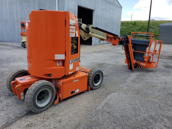JLG E300AJP
