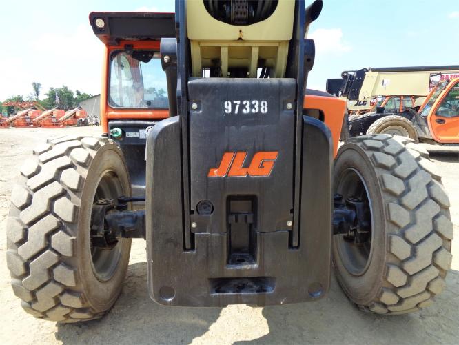 JLG 1055