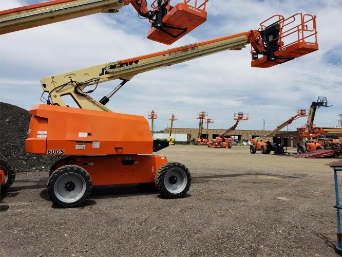 JLG 600S
