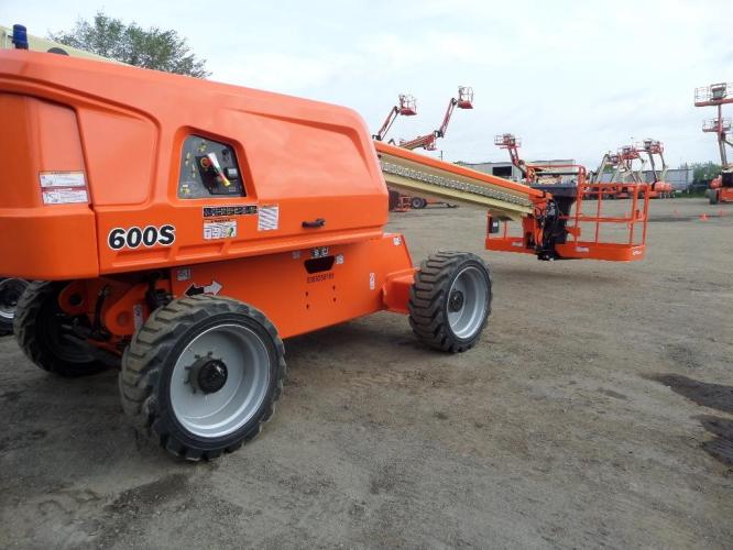 JLG 600S