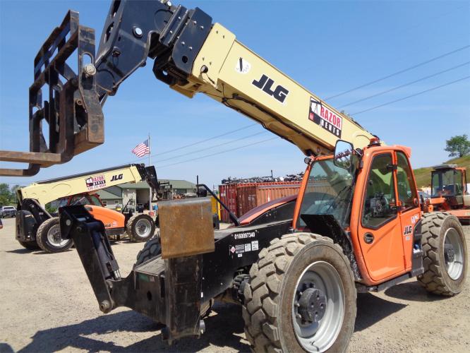 JLG 1055