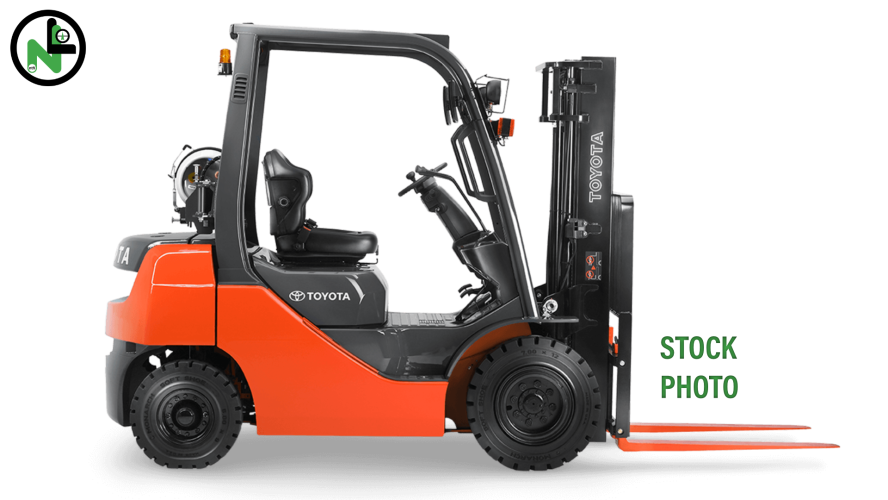 Toyota 8FGU25 Pneumatic Forklift
