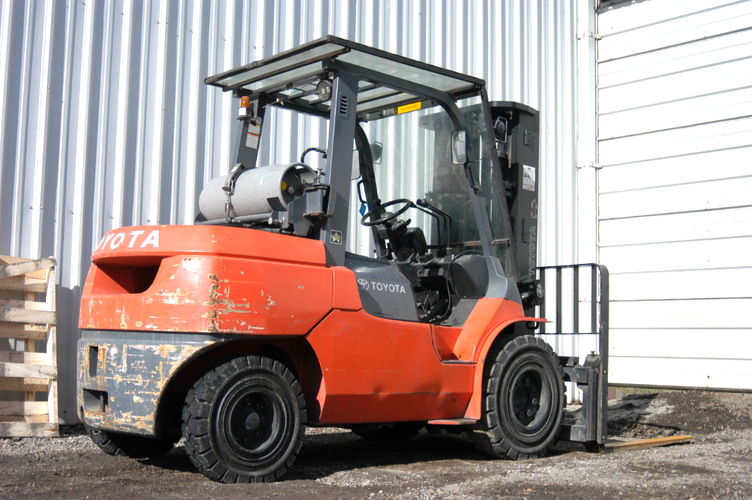 Toyota 7FGU45 Pneumatic Forklift