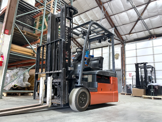 Toyota 8FBEH18U Electric Forklift