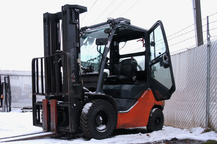 Toyota 8FGU25 Pneumatic Forklift