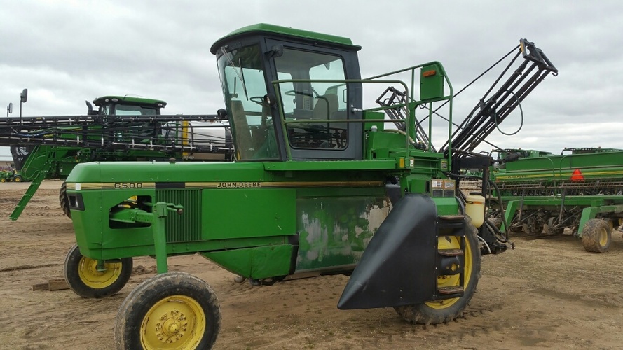 John Deere 6500