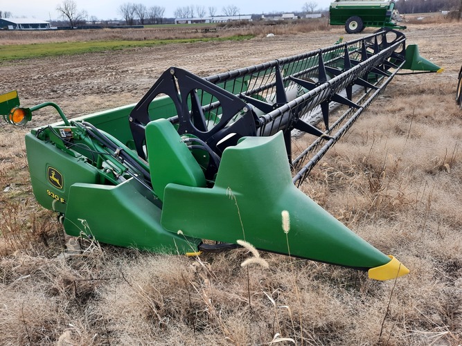 John Deere 930