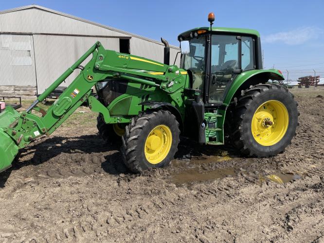 John Deere 6145M