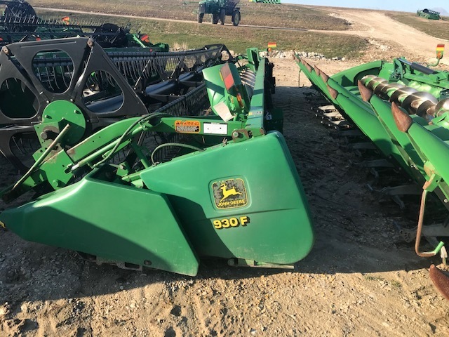 John Deere 930