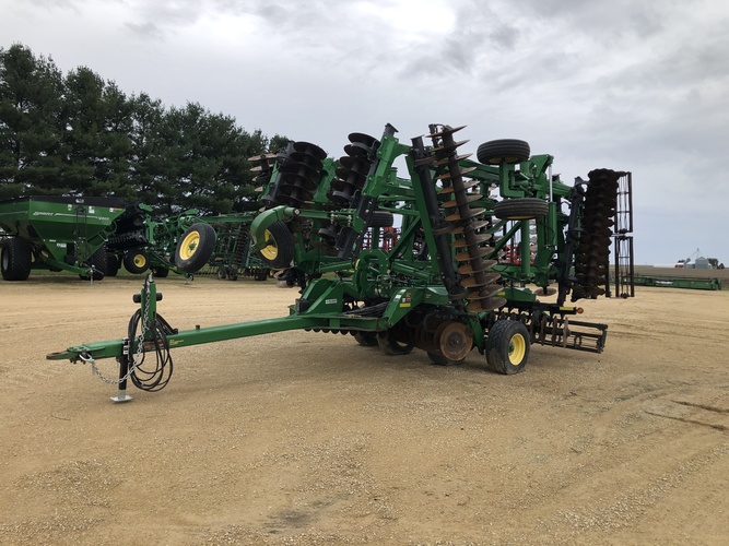 John Deere 2623VT