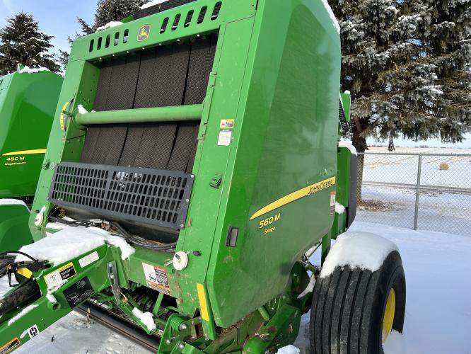 John Deere 560M