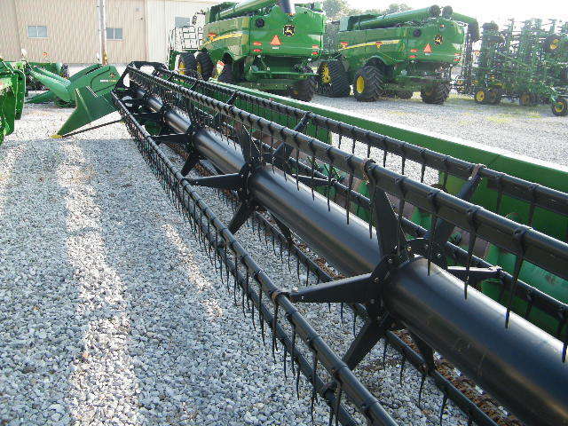 John Deere 635F