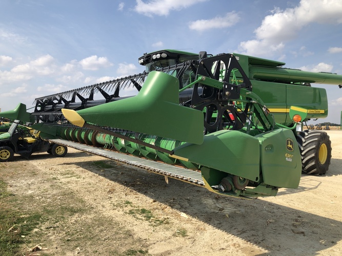 John Deere 630F