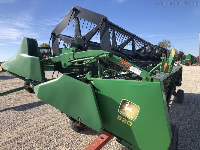 John Deere 920