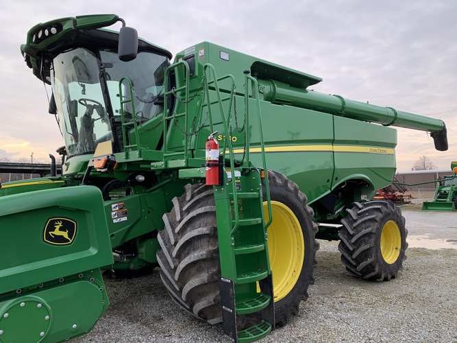 John Deere S790